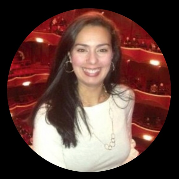 Meet your Posher, Sandra - Picture 1 of 1